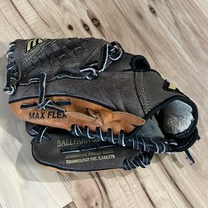 Mizuno 10” Power close Max Flex LEFT HANDED Tee-Balll glove